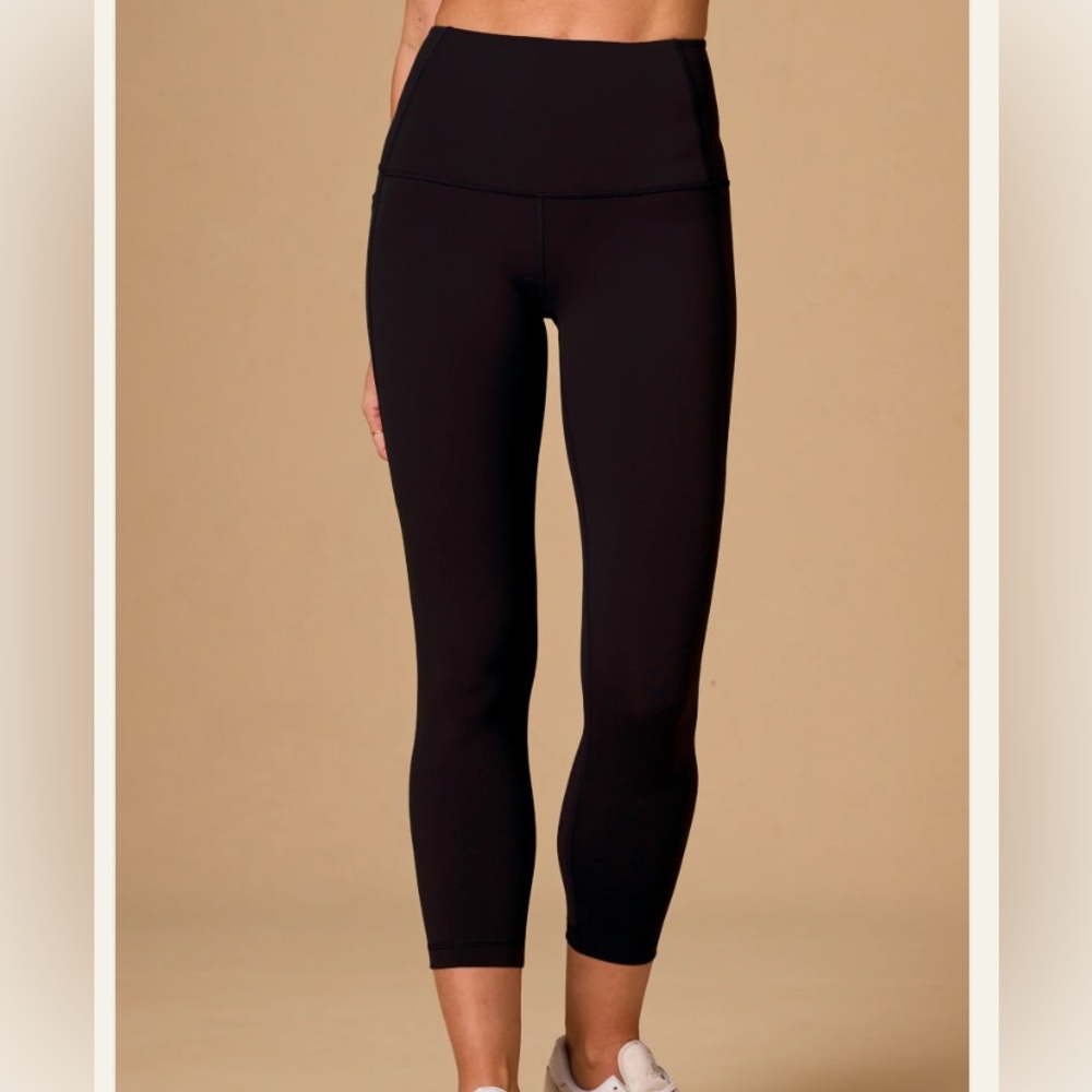 ‼️NWT‼️  ALALA Tilly Crop Leggings